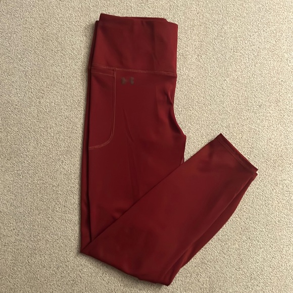 FINAL PRICE! Under Armour fitted leggings - Picture 3 of 4